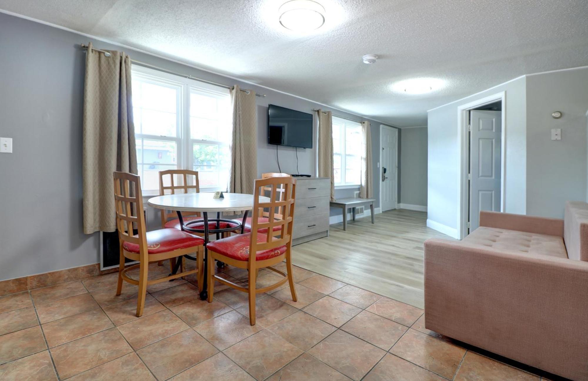 Windrift Motel ウェスト・ヤーマス エクステリア 写真